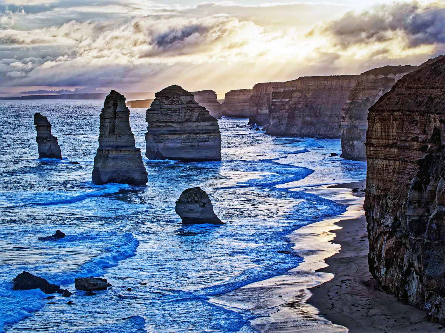 The Twelve Apostles, Great Ocean Road, at dusk